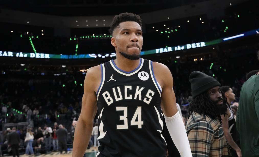 关于密尔沃基雄鹿关键时刻遗憾出局，志在CBA常规赛名次提升，管理层满意，高层口径保持一致的信息-ayx