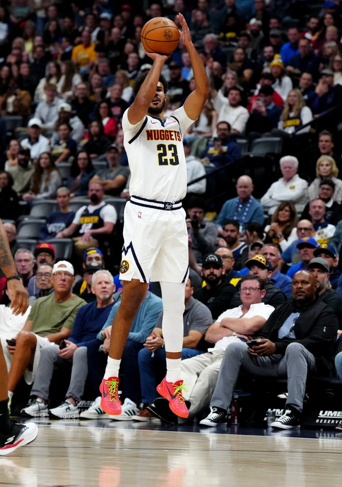 转折点！马赛伤情更新，NBA常规赛关键时刻攻防权衡，引发热议，年轻球员得到机会的简单介绍-爱游戏中国